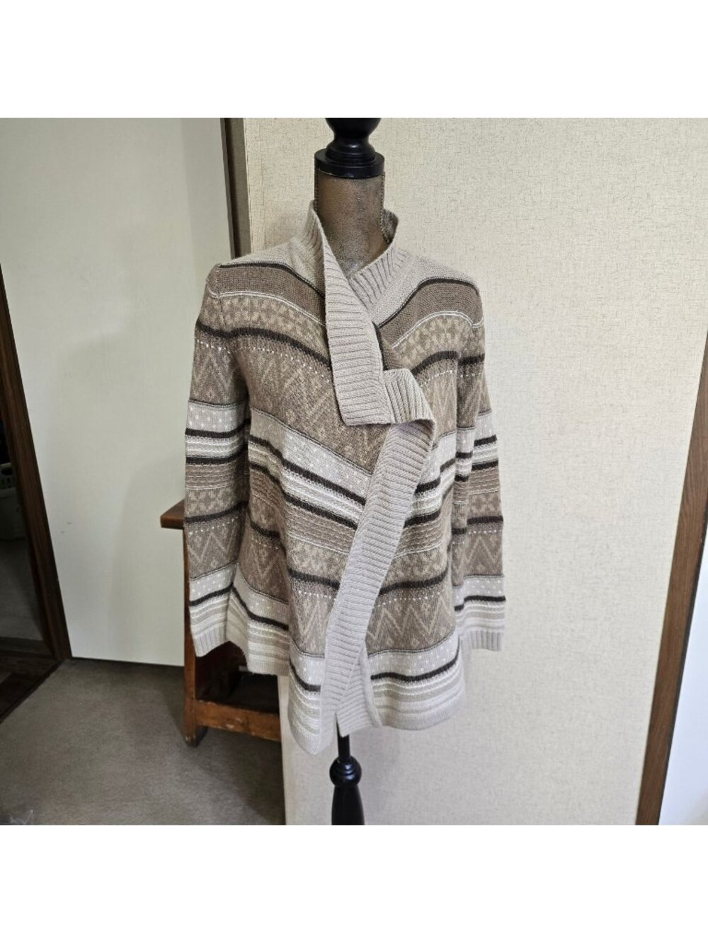 Liz Claiborne Medium Sweater Cardigan Neutral Geometric Alpaca Wool  Blend